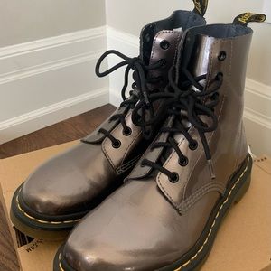 DR. MARTENS 1460 PASCAL PATENT LEATHER LACE UP BOOTS - SILVER